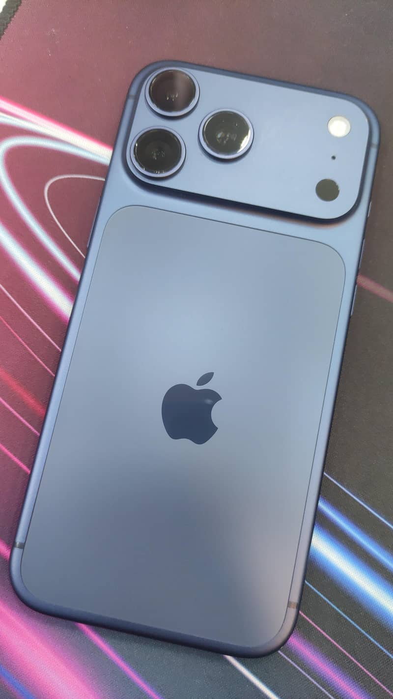 Apple iPhone 17 Pro Max 0