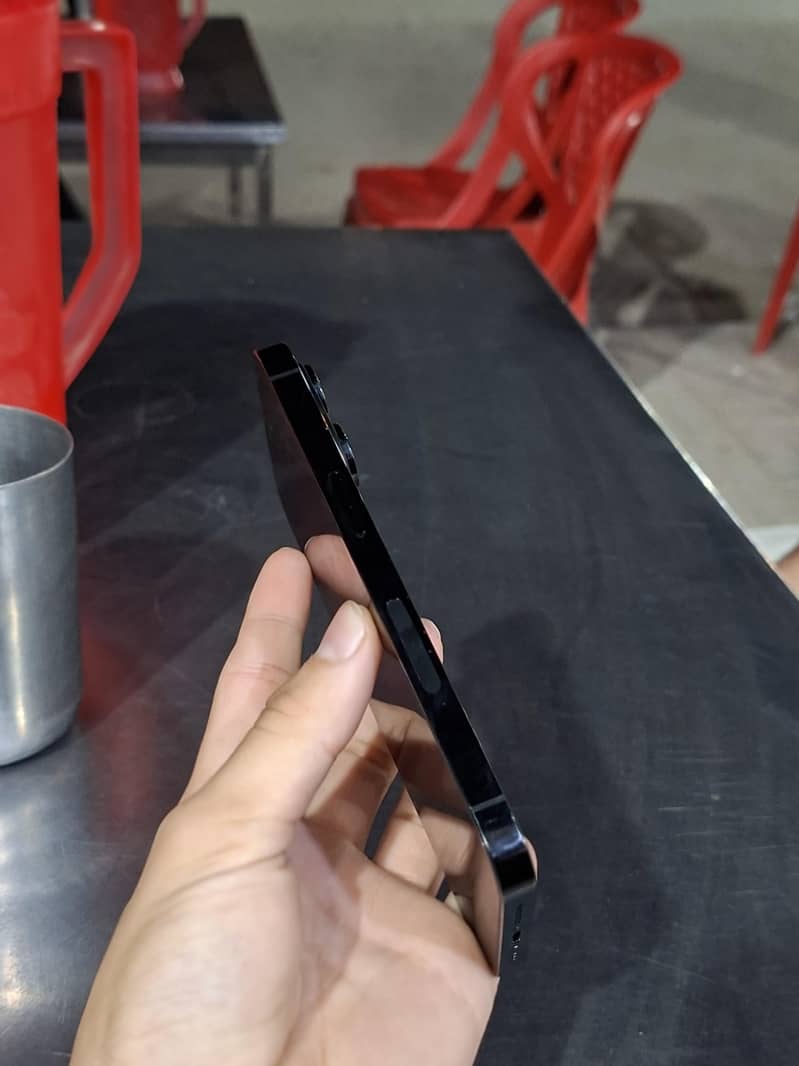 Apple iPhone 14 Pro 2