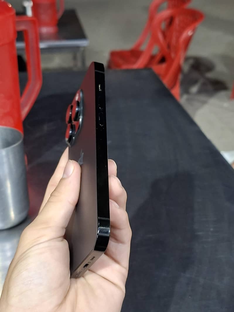 Apple iPhone 14 Pro 3