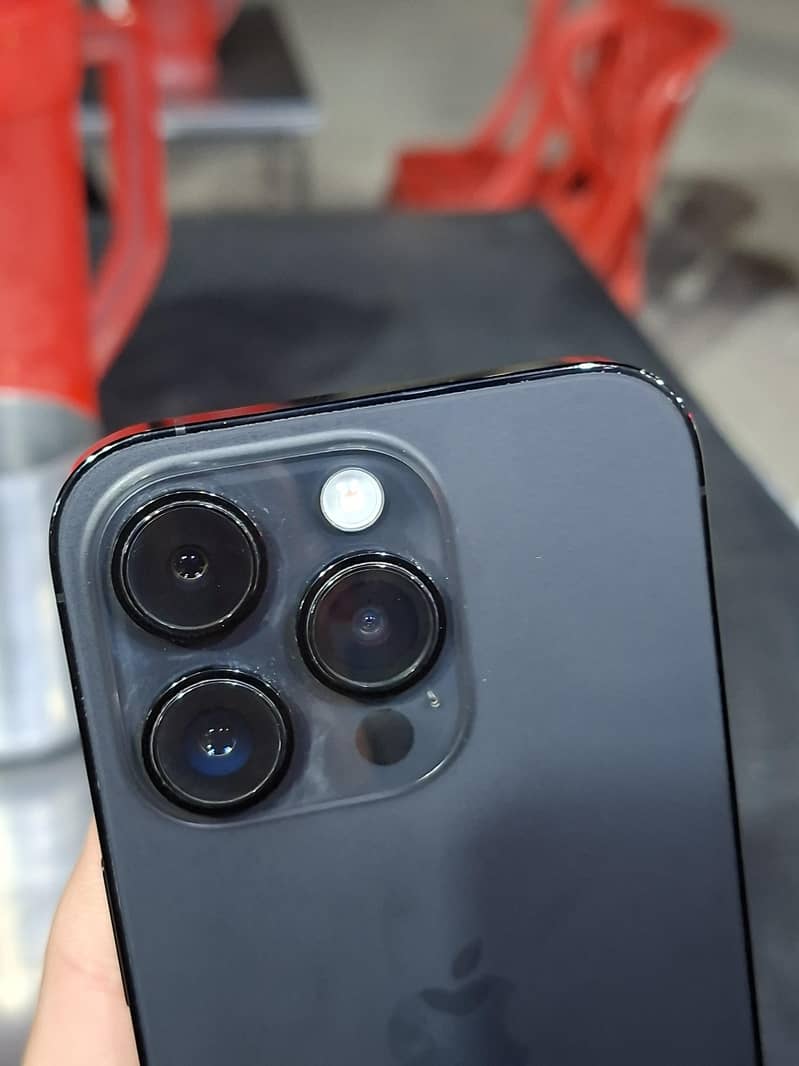 Apple iPhone 14 Pro 4