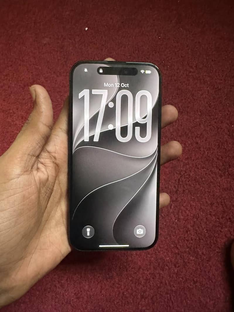 Apple iPhone 15 Pro 2