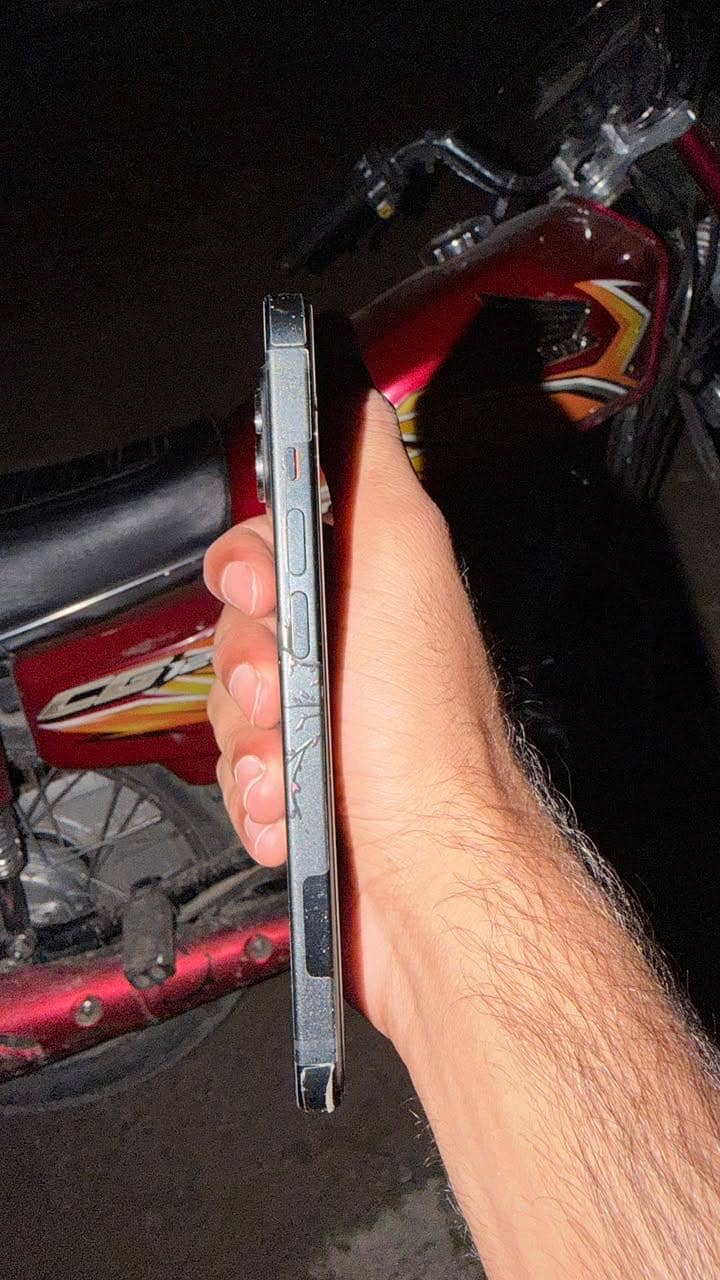 Apple iPhone 15 MDM 4
