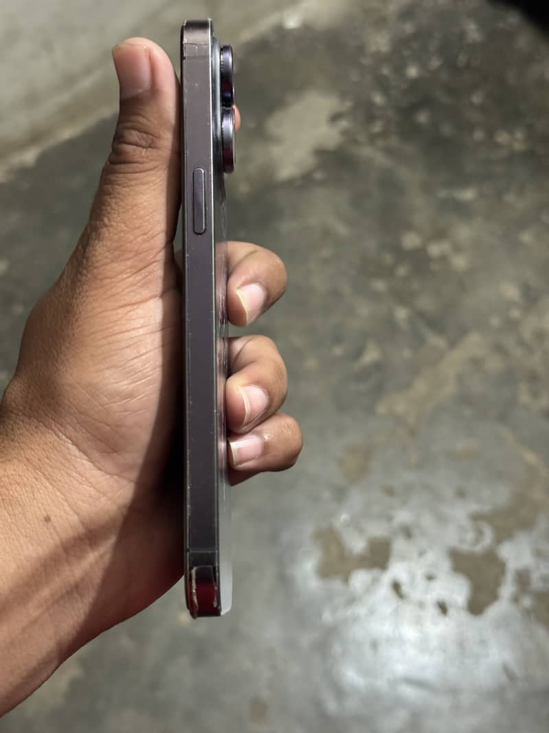 Apple iPhone 14 Pro Max 2