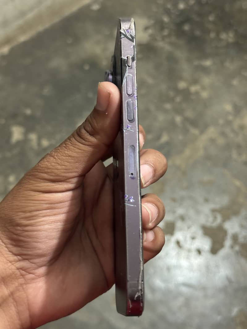 Apple iPhone 14 Pro Max 3
