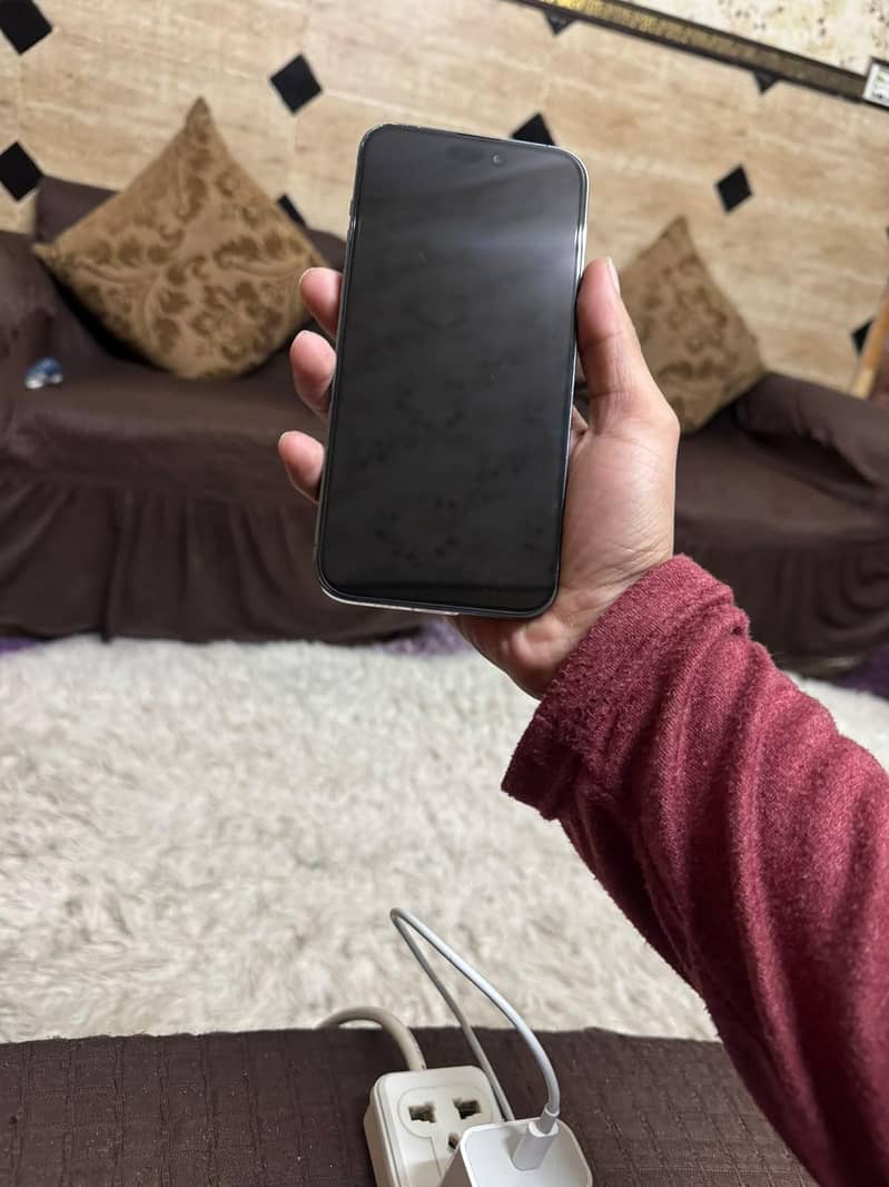 Apple iPhone 14 Pro Max 1
