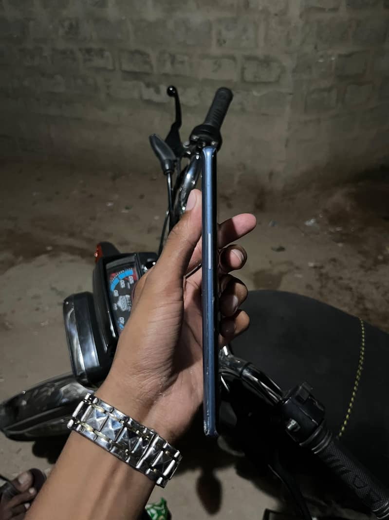 One Plus 8 5G 5
