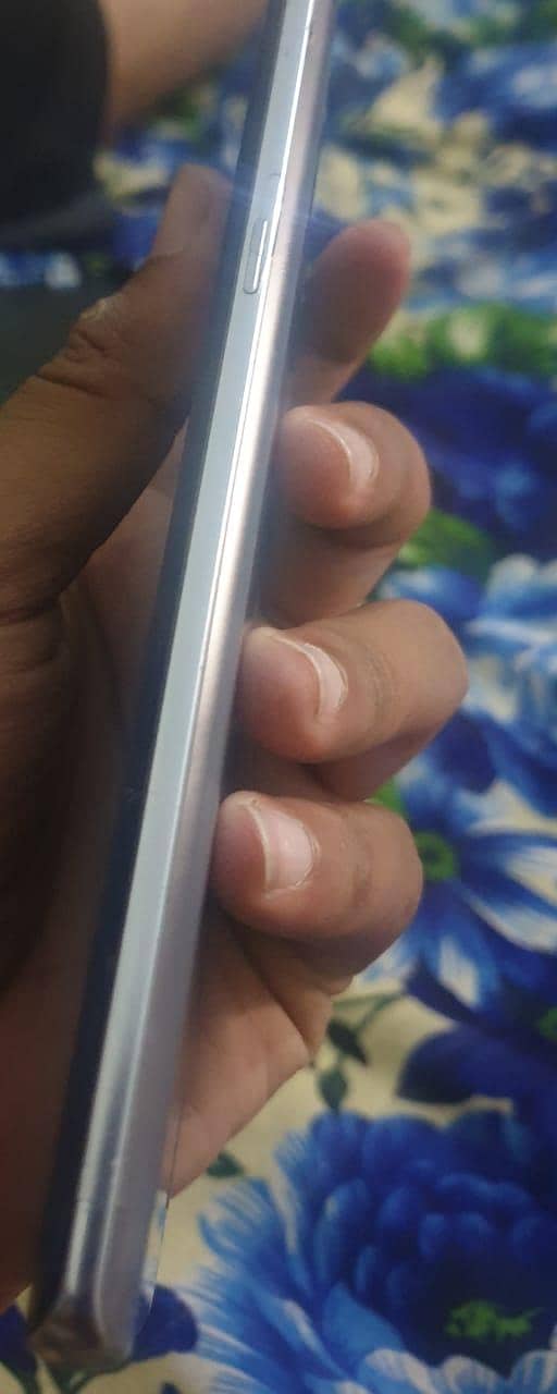 Samsung Mobile Note 8 1