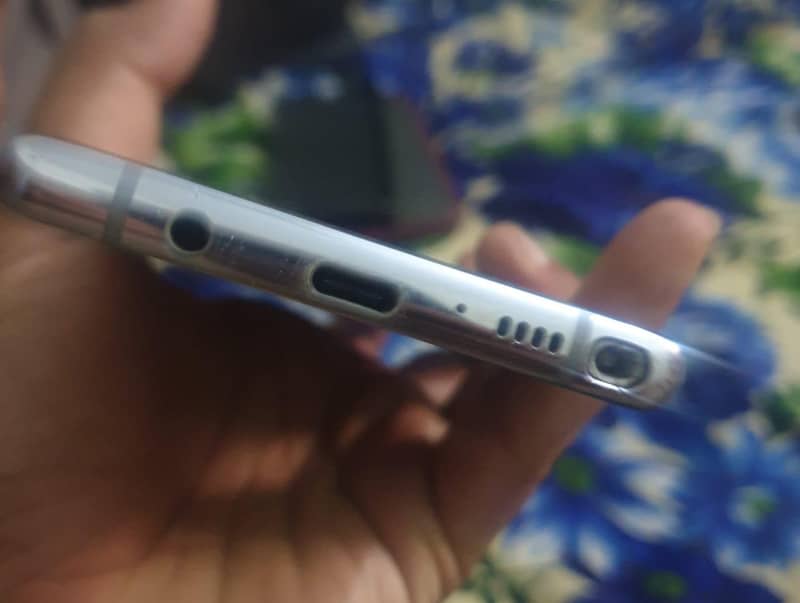 Samsung Mobile Note 8 3