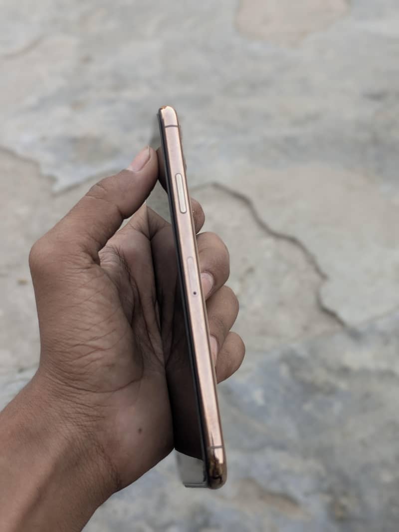 Apple iPhone 11 Pro Max 5