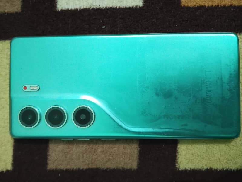 Tecno CAMON 40 0
