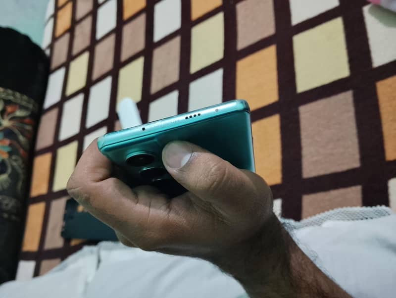 Tecno CAMON 40 1