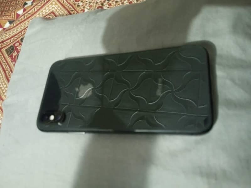 Apple iPhone X 6