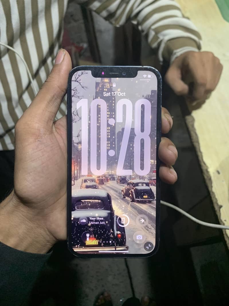 Apple iPhone 12 1