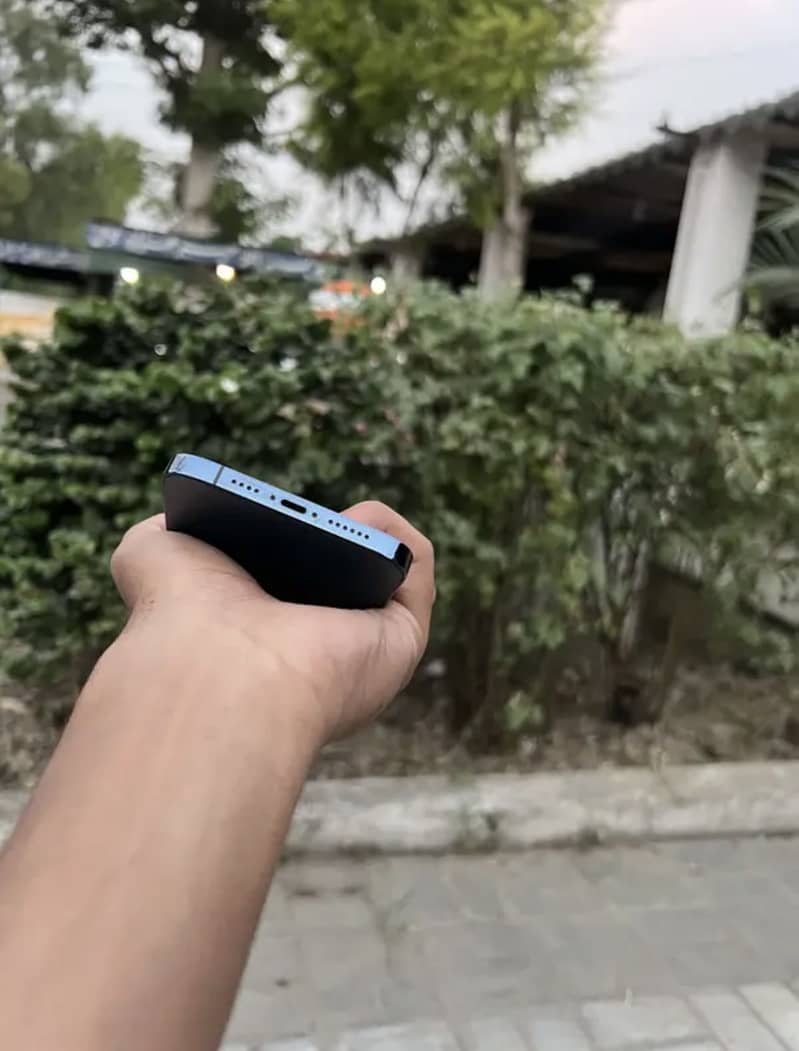 Apple iPhone 12 Pro Max 3