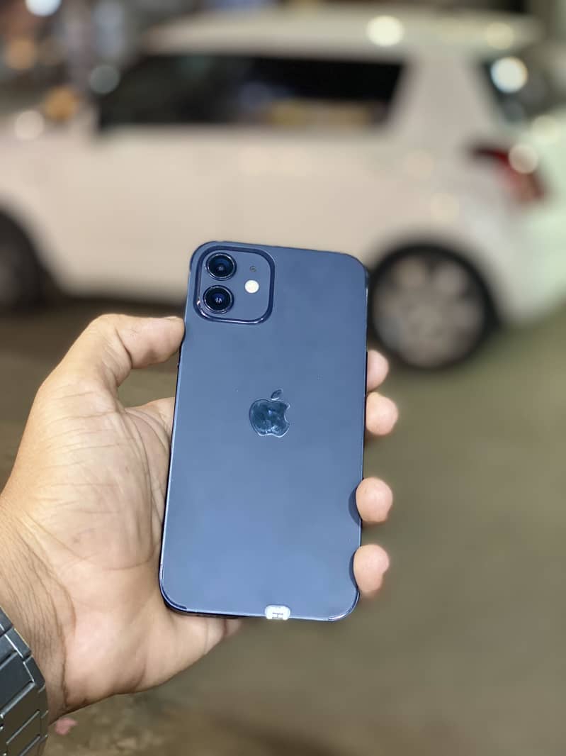 Apple iPhone 12 3