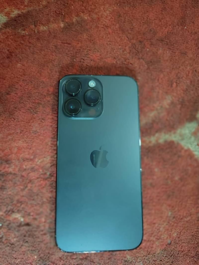 Apple iPhone 14 Pro Max 1