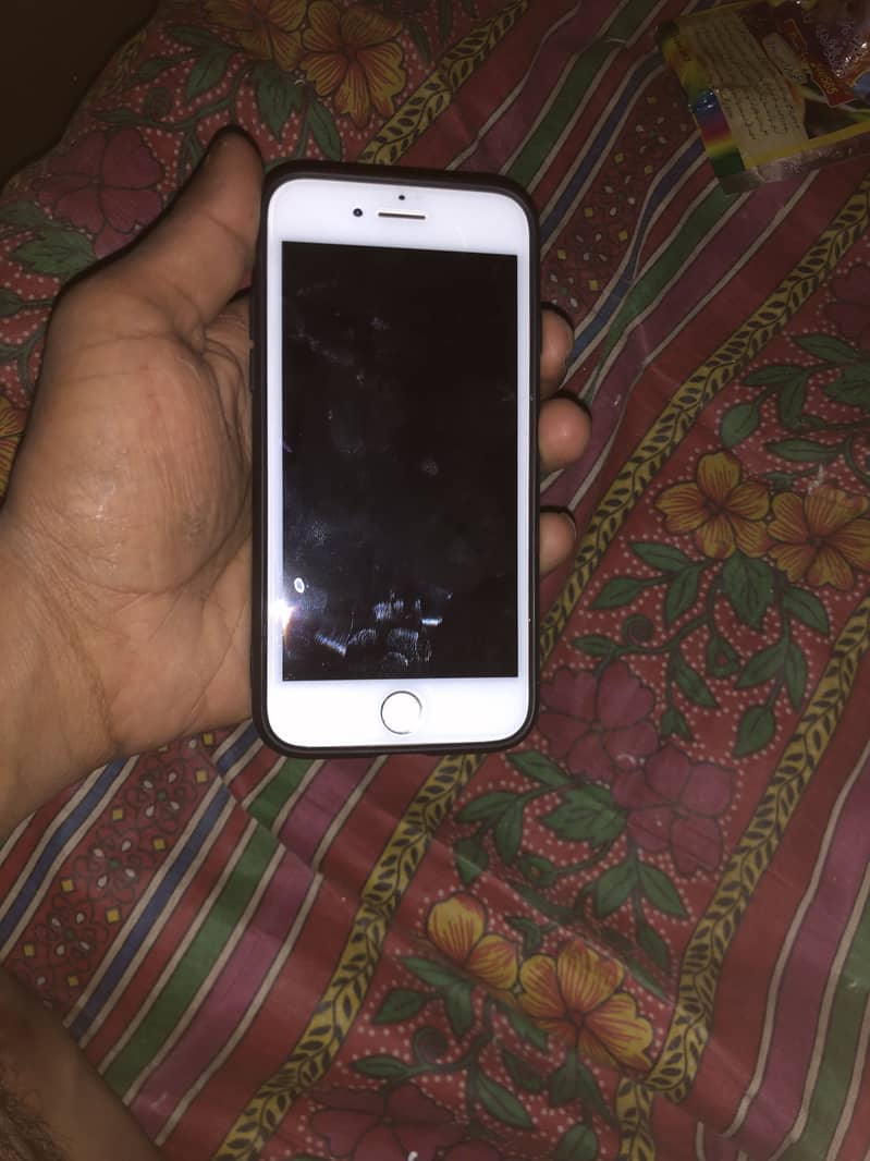 Apple iPhone 8 0
