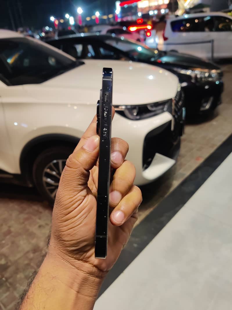 Apple iPhone 14 Pro 1