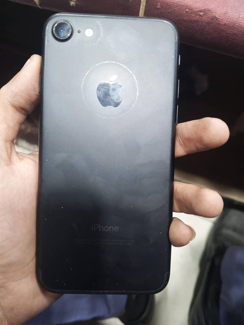Apple iPhone 7 1