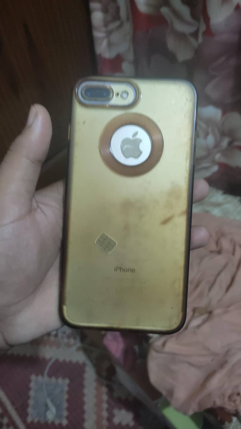Apple iPhone 7 Plus 1