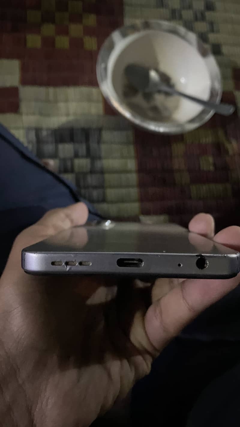 Tecno Spark Go 2 5