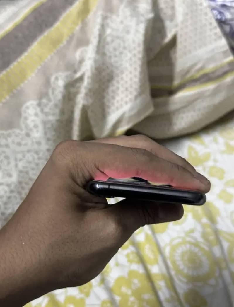 Apple iPhone XS 6
