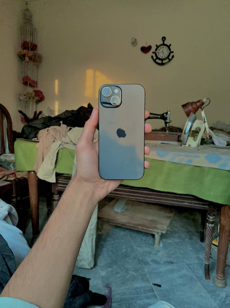 Apple iPhone 15 0
