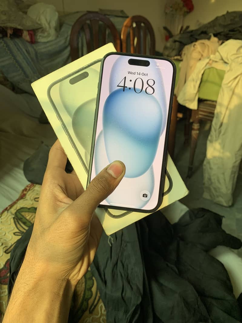 Apple iPhone 15 5