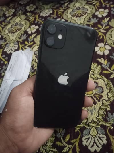 Apple iPhone 11 (64GB)