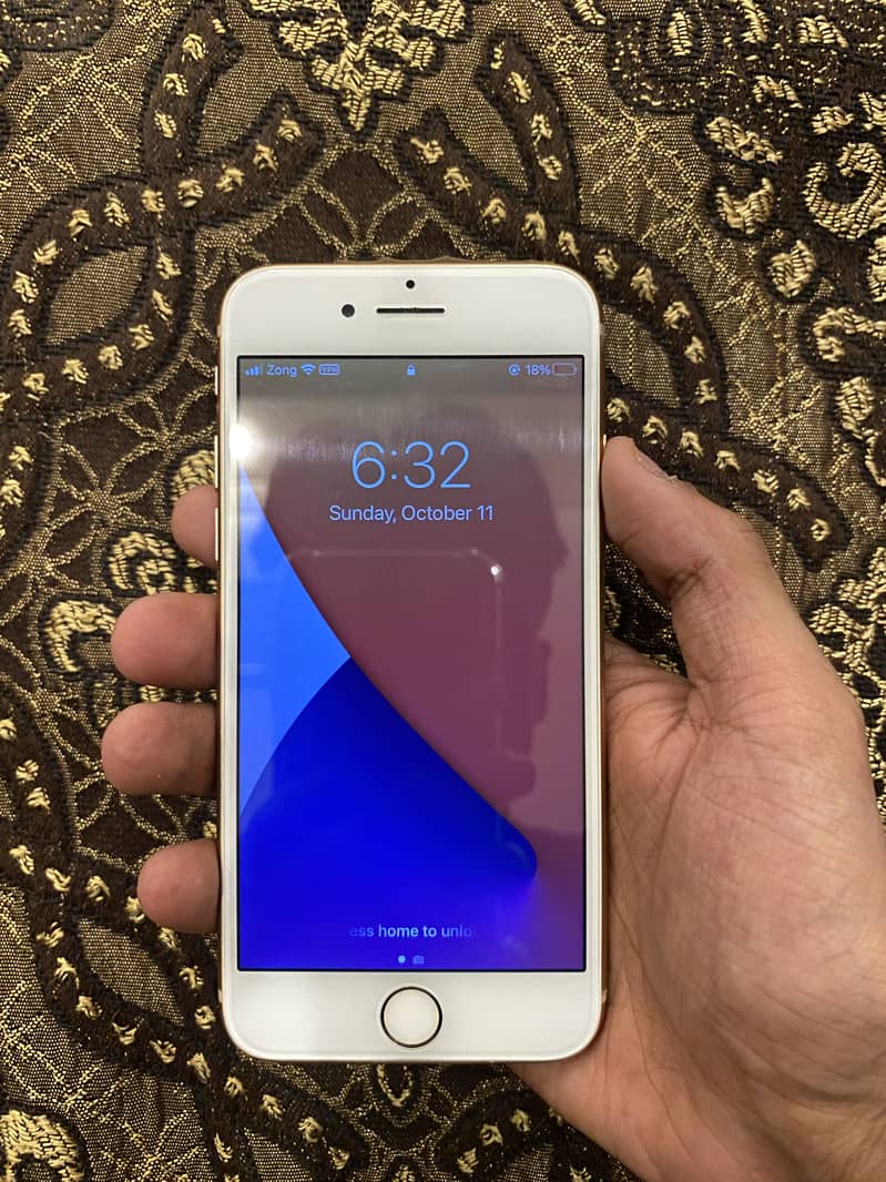 Apple iPhone 8 1