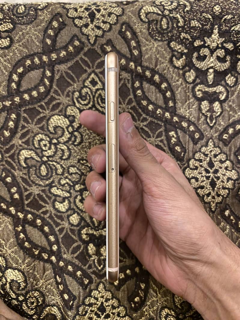 Apple iPhone 8 2