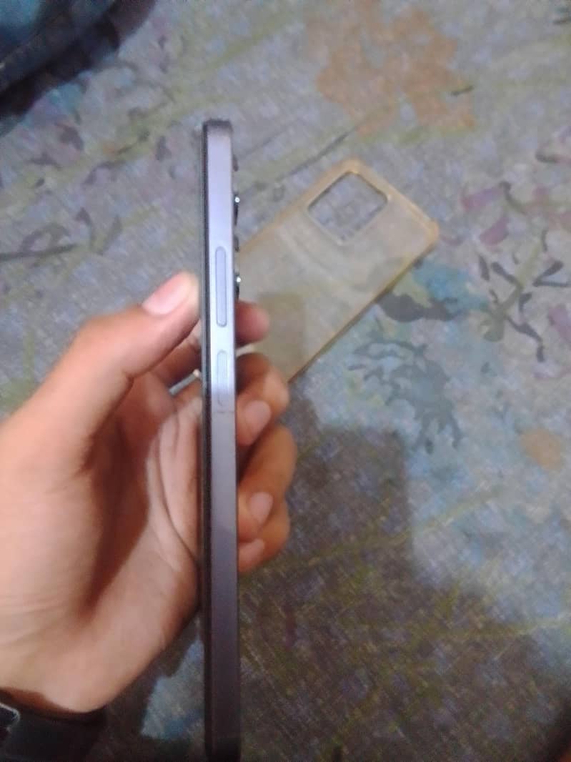 Realme Note 60 4