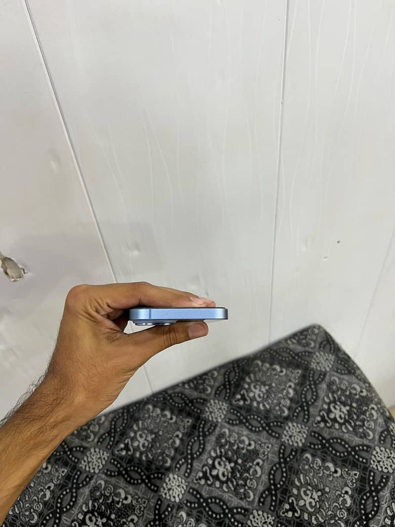 Apple iPhone 14 0