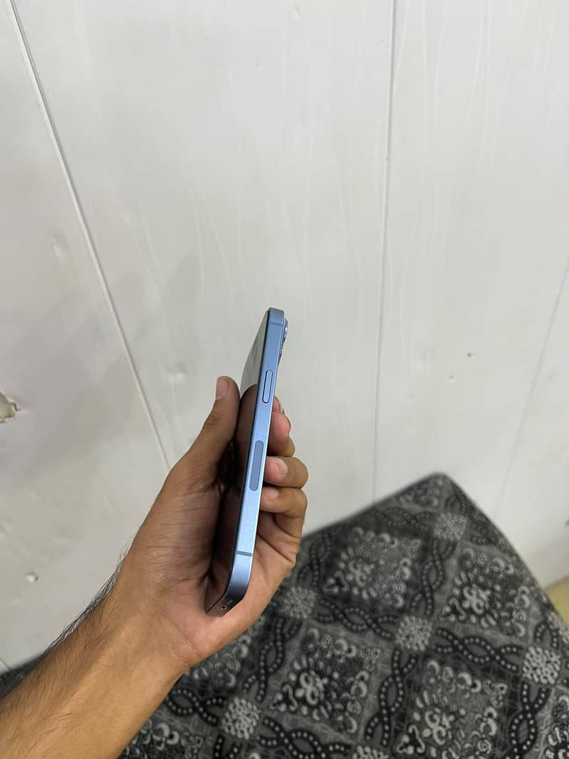 Apple iPhone 14 2