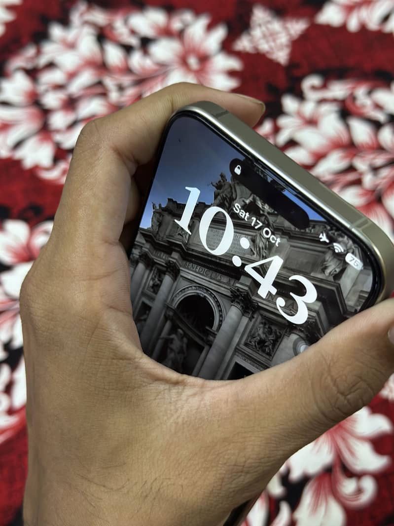 Apple iPhone 16 Pro Max 3