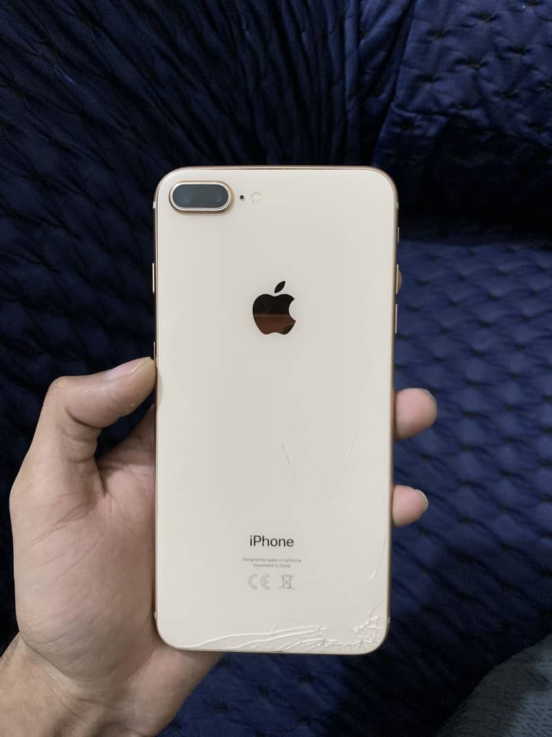 Apple iPhone 8 Plus 0