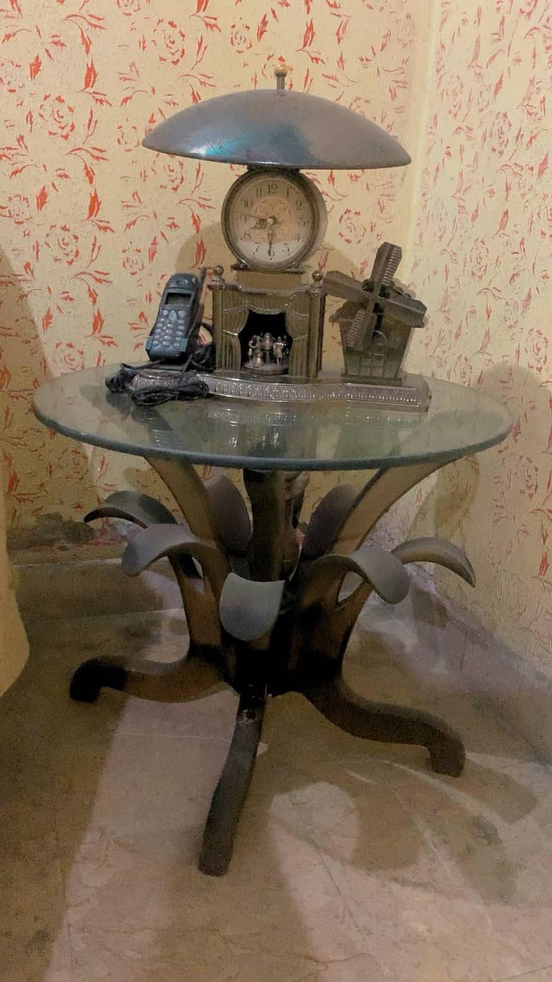 centre tables 0