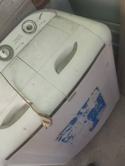 WASHING MACHINE WITH DRYER