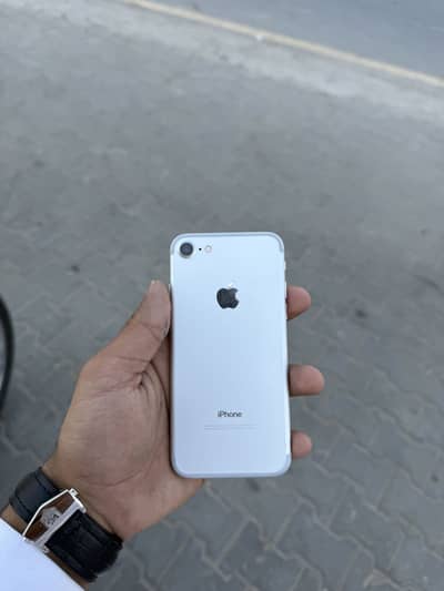 Apple iPhone 7