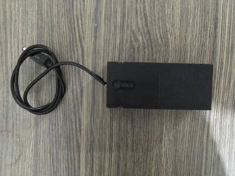 XBOX ONE 500 GB 2