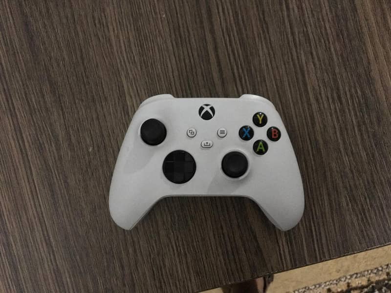 XBOX ONE 500 GB 4
