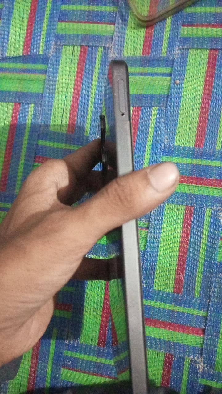 Realme Note 60x 2