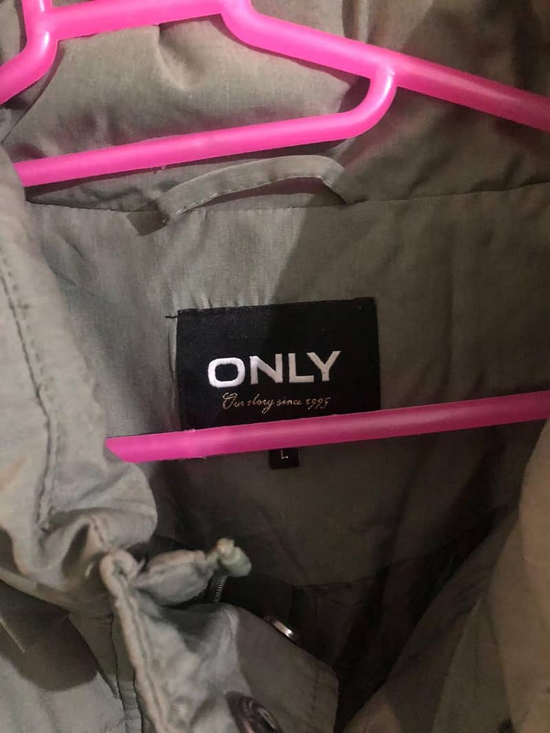 ladies branded puffer jacket 1