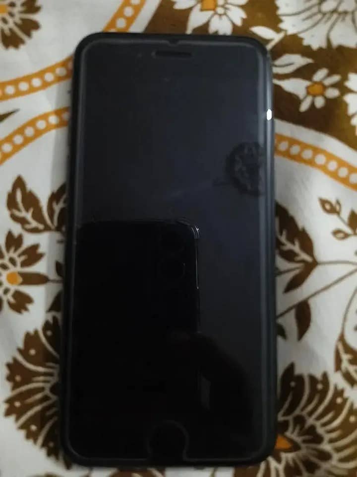 Apple iPhone 8 1