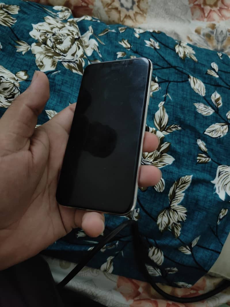 iPhone Xs 1