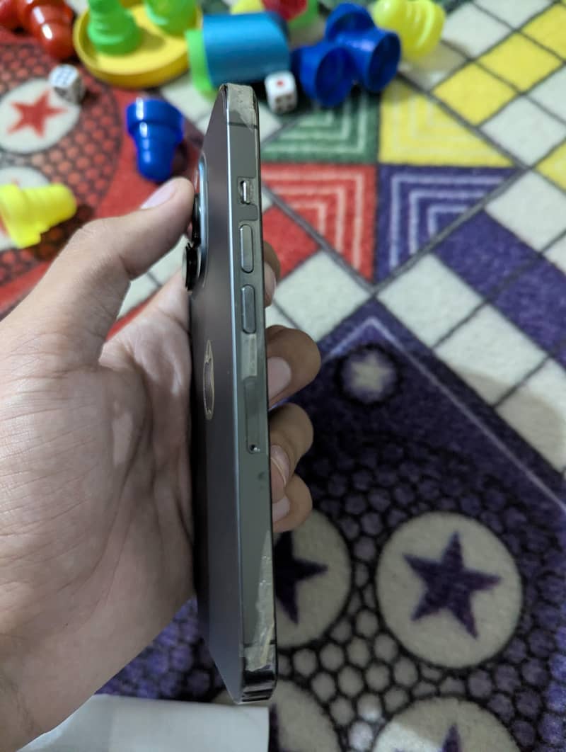 Apple iPhone 13 Pro 4