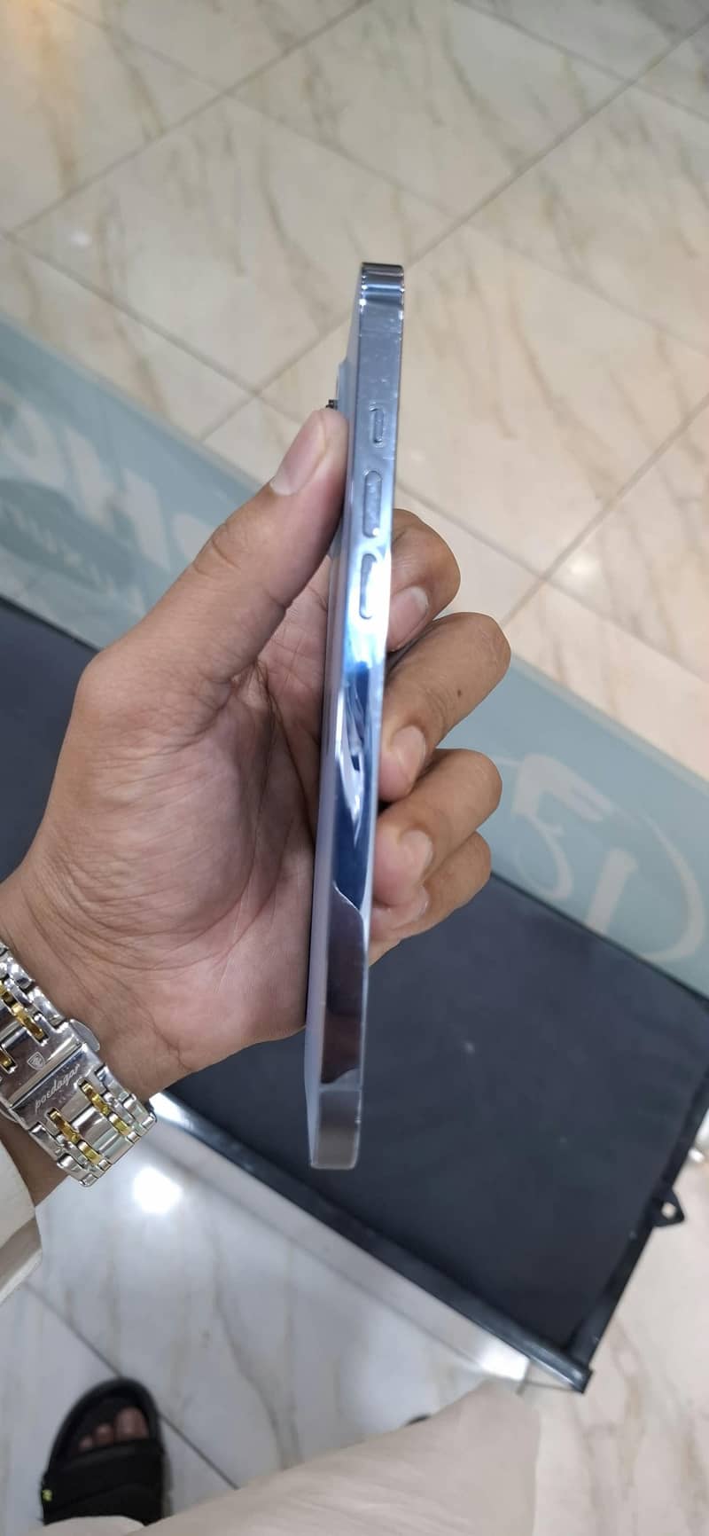 Apple iPhone 13 Pro Max 2