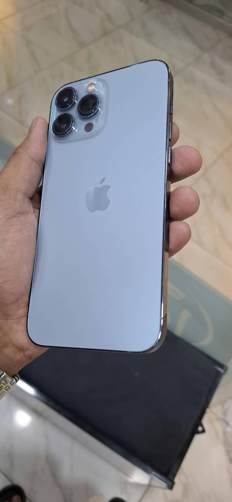 Apple iPhone 13 Pro Max 6