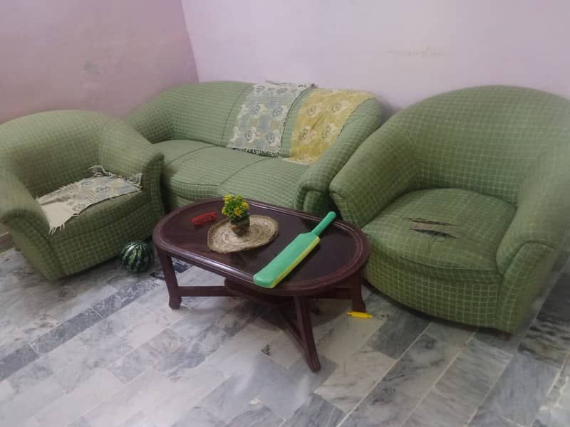 Three seeter 2 one seater 4 sofa 1