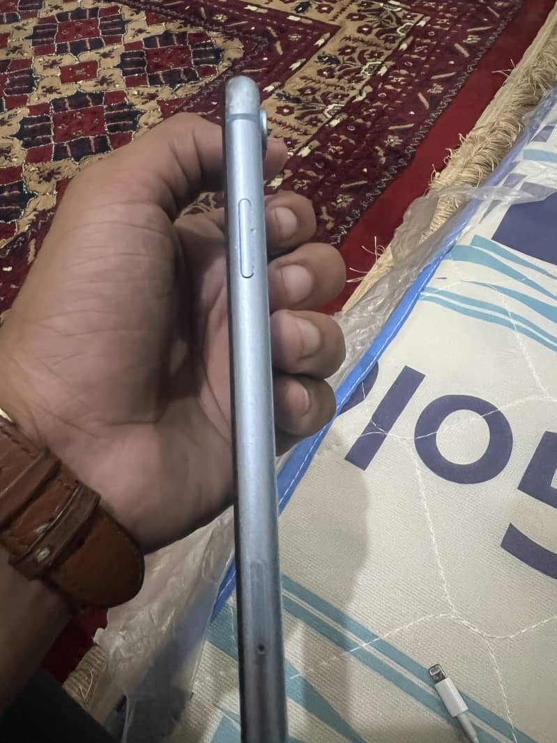 Apple iPhone XR 3